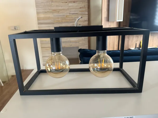 2 Luminárias De Suspensão Pretas Cubo 2 com lâmpadas