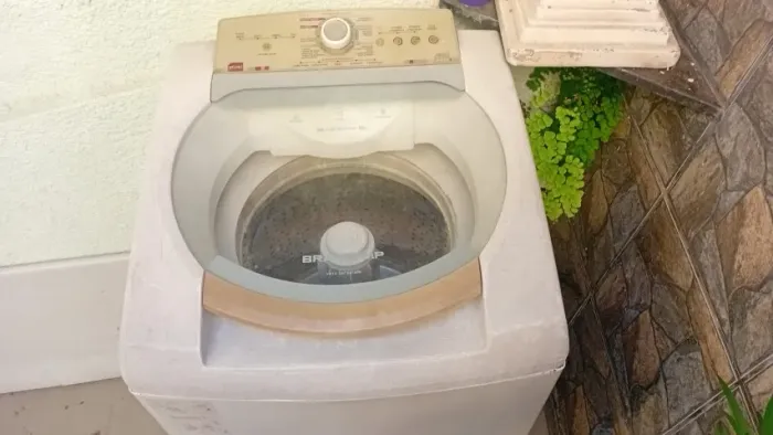 MAQUINA DE LAVAR ROUPA USADA