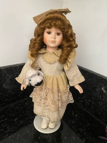 Boneca de Porcelana Antiguidade