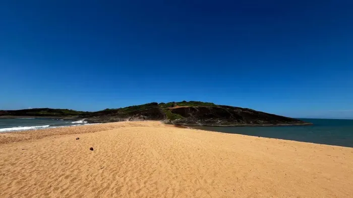 Terreno 837m² a 150 Metros do Mar em Setiba para Construção de Alto Padrão ou Investimento