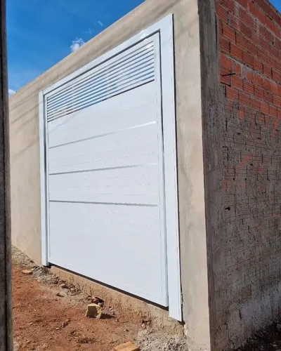 Portão Basculante Moderno em Alumínio - Sob Medida Fortaleza 