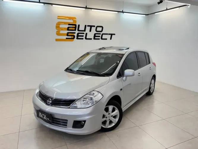Nissan Tiida SL 1.8/1.8 Flex 16V Aut. 2012