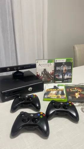 Xbox 360 + 4 jogos
