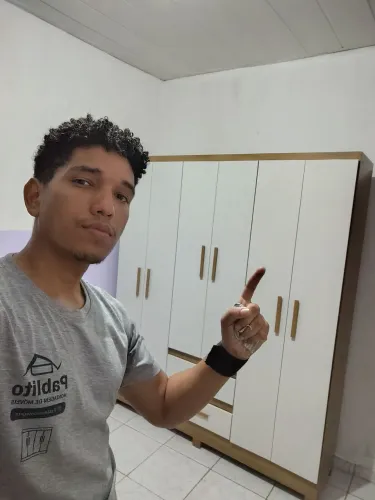 Montador de móveis profissional - Roupeiros, Armários e Portas (Pablito)