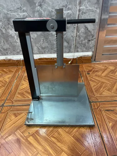 Guilhotina manual
