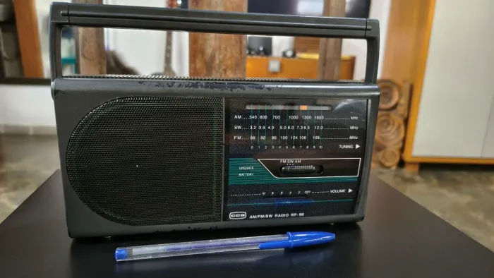 Rádio CCE RP - 90 AM/FM/SW... FUNCIONANDO.