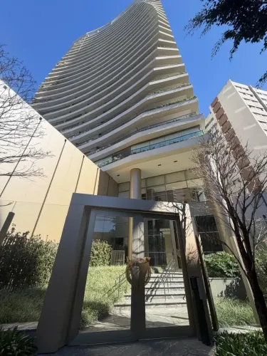 Apartamento para venda possui 150 metros quadrados com 3 quartos em Moema - São Paulo - Sã