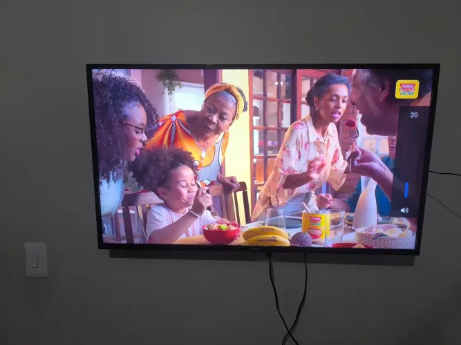 VENDO TELEVISÃO SMARTV
