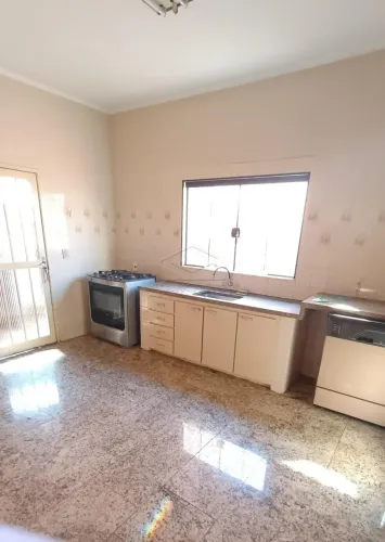 Casa Padrão em Lençóis Paulista