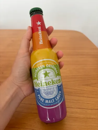 Garrafa Heineken colorida! Arcoiris