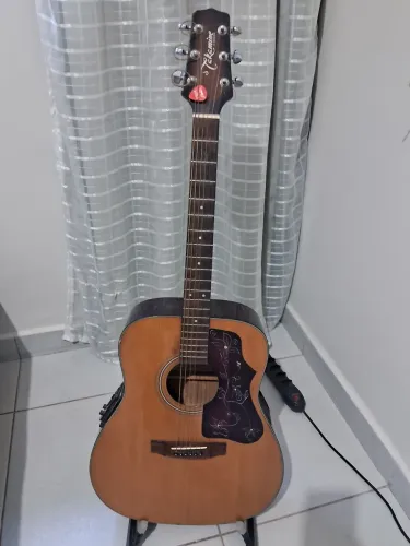 Violao Takamine