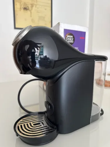 Cafeteira Dolce Gusto Genio S Plus 127V - Seminova - Completa com Caixa e Nota