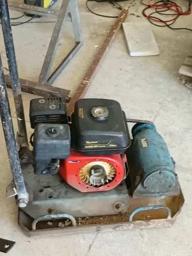 Vendo uma placa vibratória wzp *