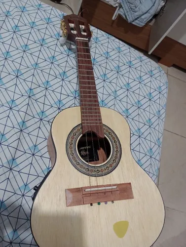Cavaquinho Giannini Raiz eletrônico