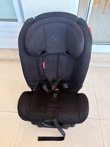 Cadeirinha Fisher Price 0-36 kilos em bom estado.