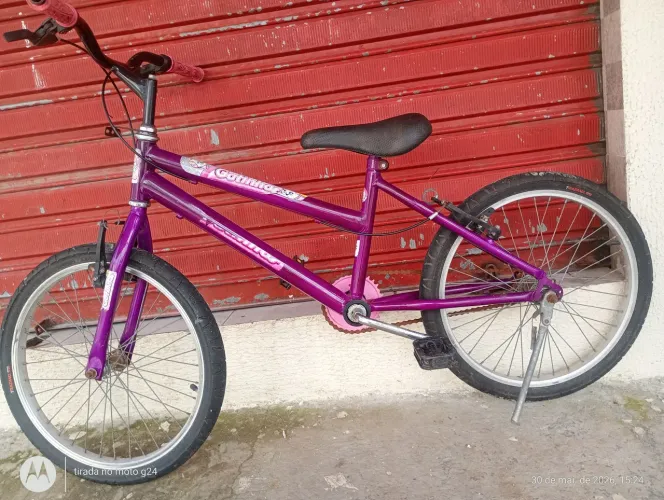 Vendo uma bicicleta aro 16 no valor de 150 reais 