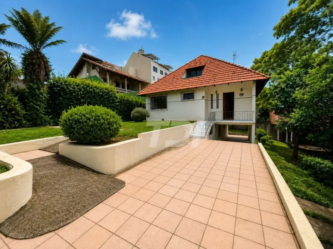 Casa com 5 dormitórios à venda, 251 m² por R$ 895.000,00 - Barreirinha - Curitiba/PR