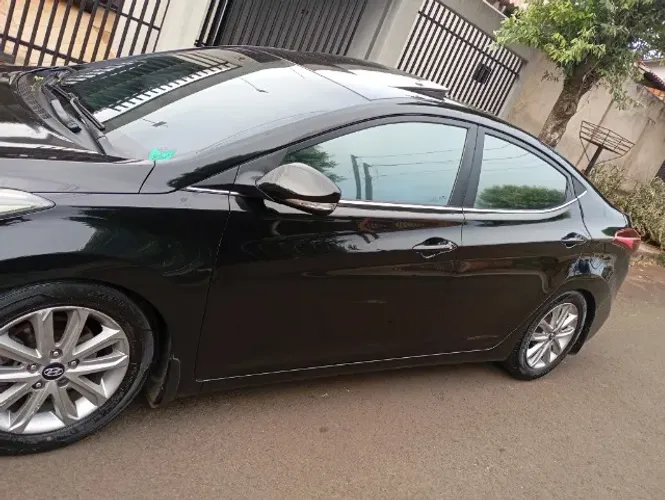 Hyundai Elantra GLS 2.0 16V Flex Aut. 2014