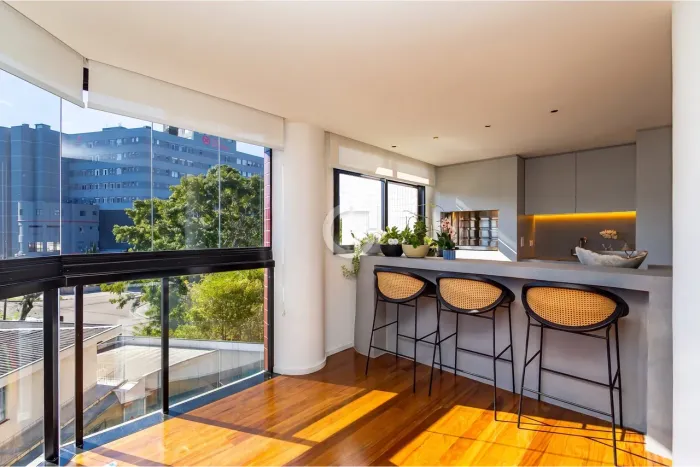 Apartamento reformado à venda no Edifício Bosco di Siena 192,60 m² privativos | Champagna