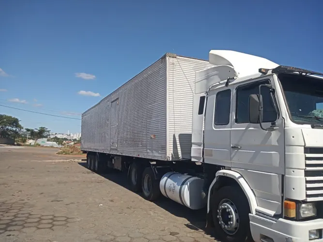 Vende se conjunto Scania + carreta ls
