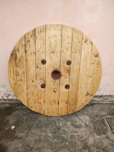Carretel de madeira