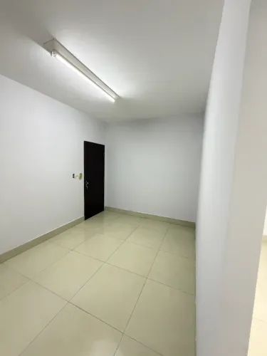 Kitnet/Sala Comercial/Home Office no Centro de Arcos - R$ 1.000 | Direto c/ Propriet