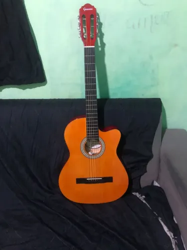 Violão eletrônico gianini
