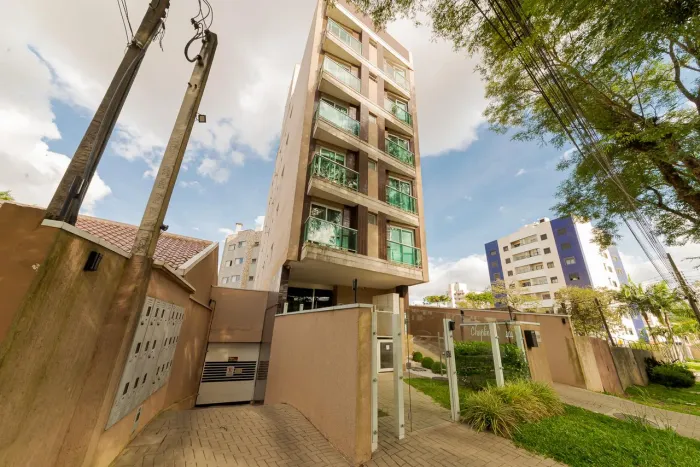 Apartamento Mobiliado ao Lado do Parque Bacacheri Conforto e Praticidade!