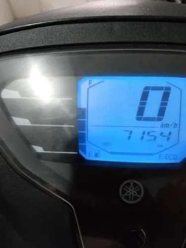 Vendo moto Yamaha fluo muito conservada ,moto de mulher 