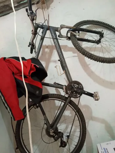 Vendo alumínio aro26