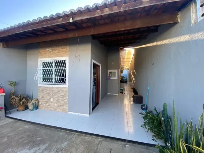 Casa com dois quartos sendo um suíte - Ancuri - 62m²