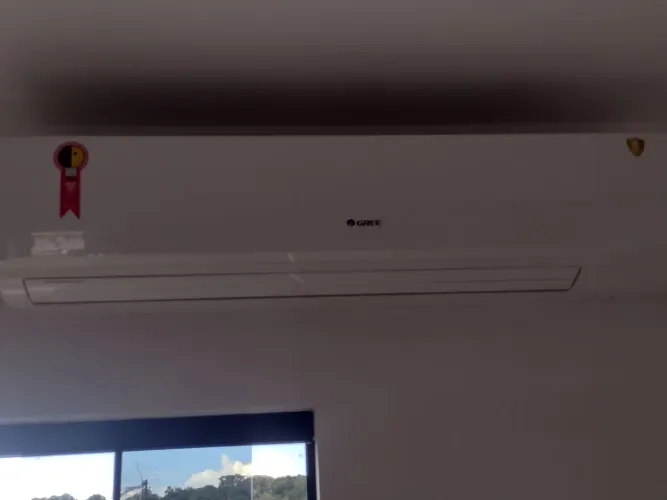 Tenho 2 ar-condicionado só frio dê 30.000 e inverter o outro 12.000btl Eletrolux