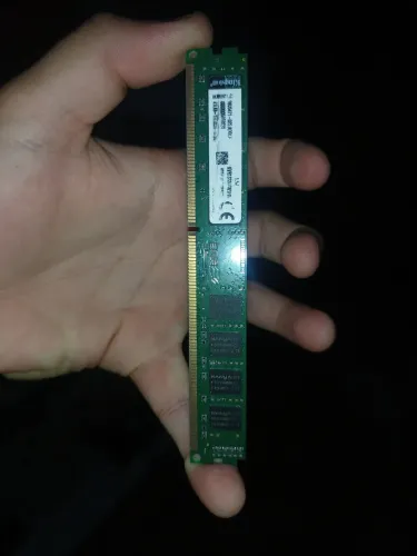 Memória RAM DDR3 4 giga