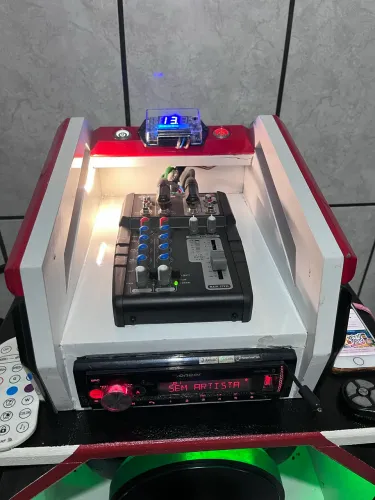 Vendo som automotivo