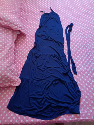 Vestido em malha de algodão com cinto. Veste até 42.