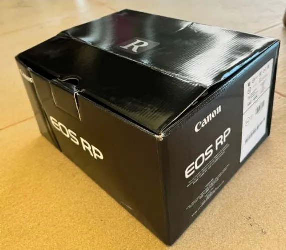 Camera Canon RP