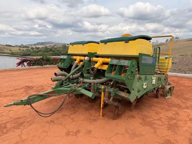 Plantadeira TATU 5 linhas Vacuo