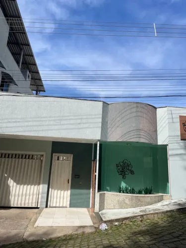 Alugo kitnet em bairro nobre - Morro do Ferraço, próximo ao Centro.