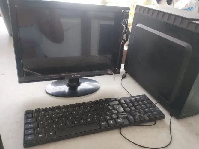 Vendo um computador completo com impressora fiscal 