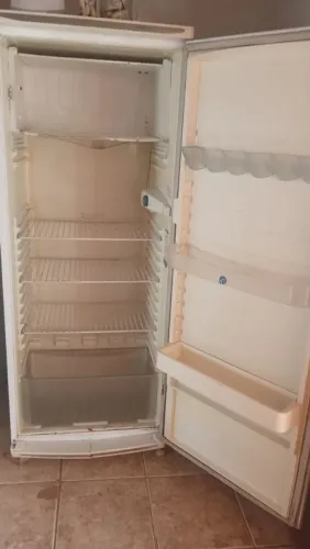 Geladeira 220vlt