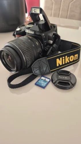 Câmera Nikon D-160