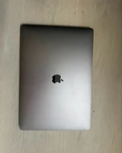 MacBook Pro 16" Touchbar (32GB RAM | 8GB GPU | 2TB SSD | i9 8C)