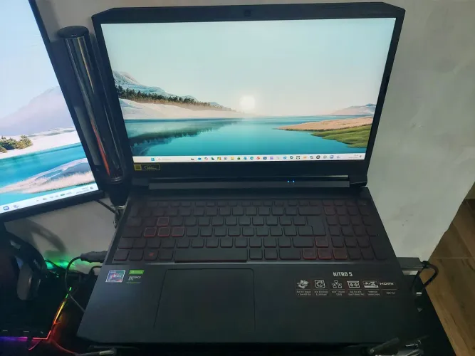 Notebook acer ryzen 5 + monitor valak 2k