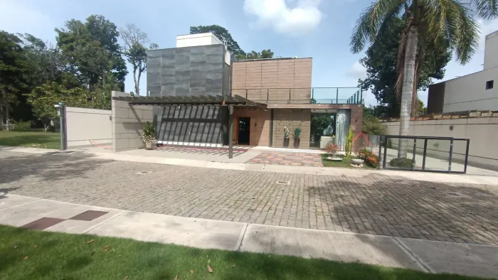 Casa de alto padrão condomínio fechado em praia grande ( porteira fechada )