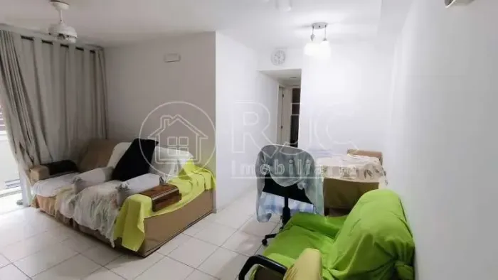 Rua Campos Sales , juntinho a Praça Afonso Pena (metrô)