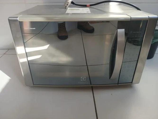 Micro-ondas Electrolux inox 31 litros 220v