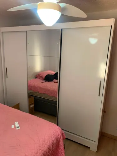 Vendo guarda roupa usado ! Em bom estado ! Entrega e montagem grátis