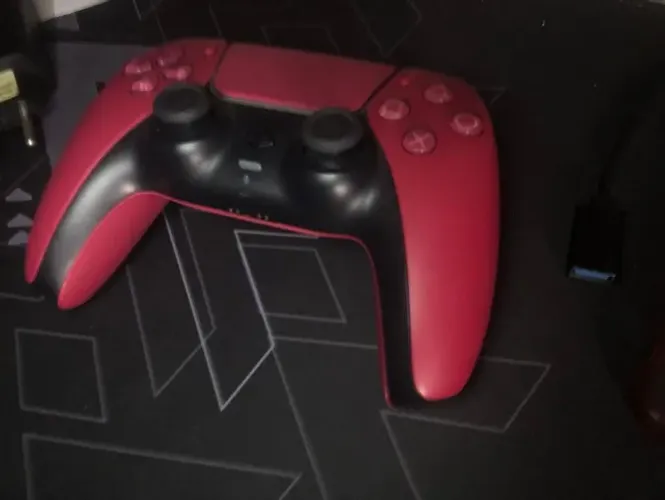 Controle PS5 Vermelho com analógicos atualizados
