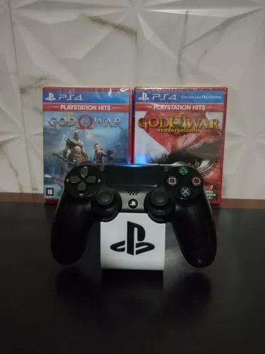 Combo controle mais God of War 3 e God of War 2018.