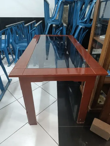 Mesa de Jantar Mogno